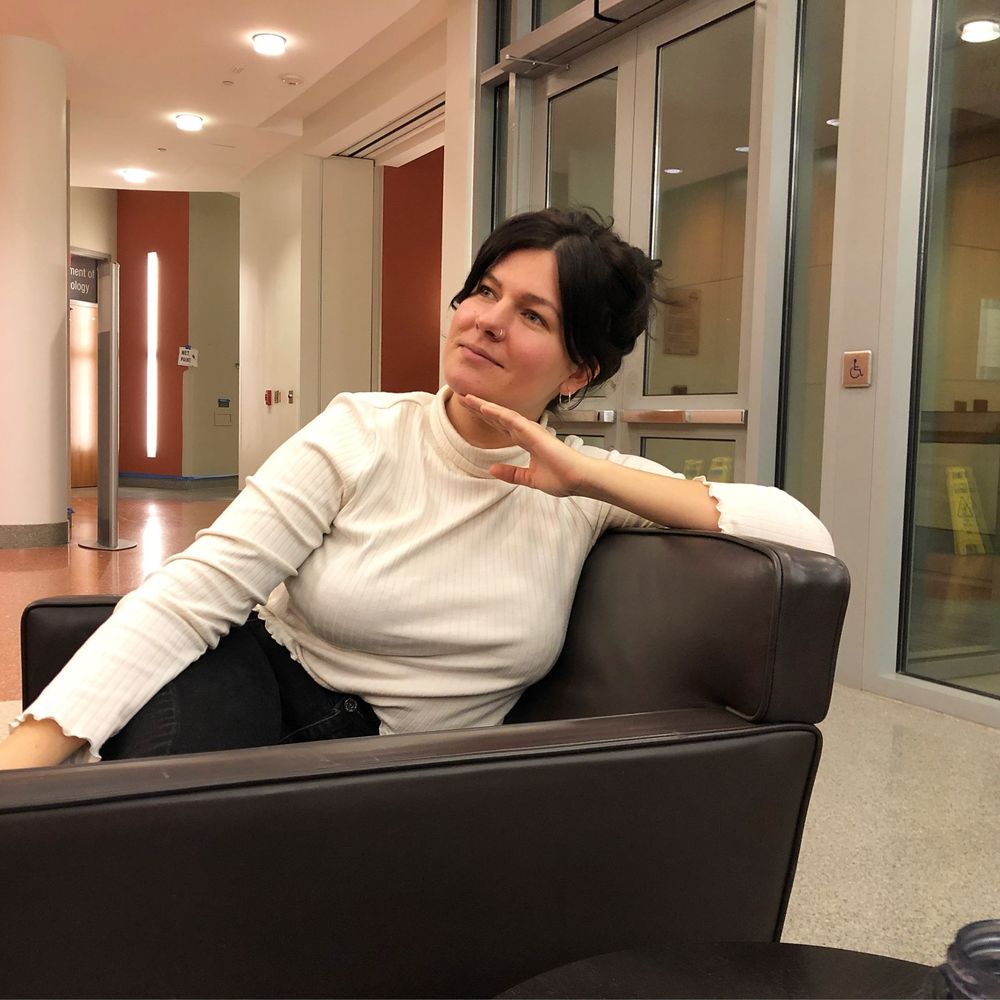 Meet your Posher, Alexis